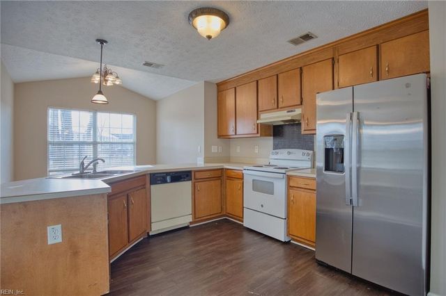 296 Bradmere LOOP, Newport News, VA 23608