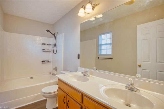 296 Bradmere LOOP, Newport News, VA 23608