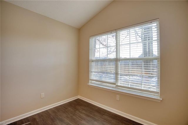 296 Bradmere LOOP, Newport News, VA 23608