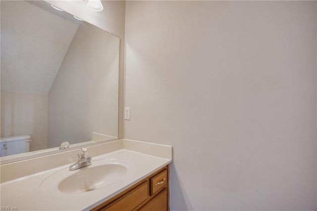 296 Bradmere LOOP, Newport News, VA 23608