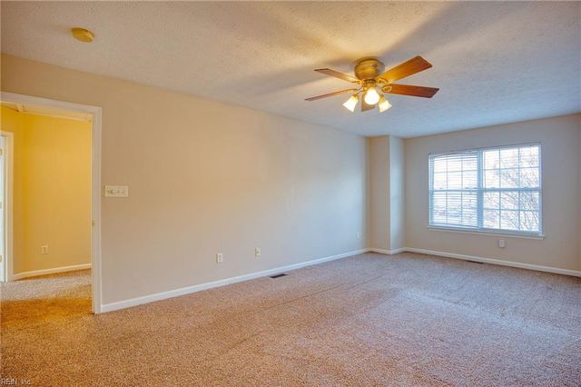 296 Bradmere LOOP, Newport News, VA 23608