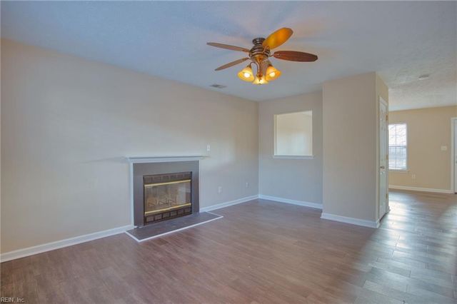 296 Bradmere LOOP, Newport News, VA 23608