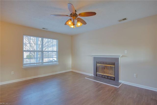 296 Bradmere LOOP, Newport News, VA 23608