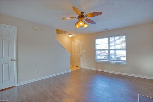 296 Bradmere LOOP, Newport News, VA 23608