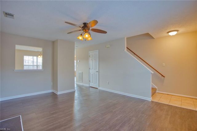 296 Bradmere LOOP, Newport News, VA 23608