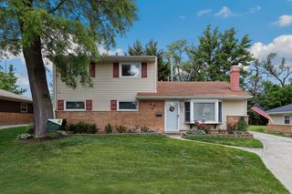 106 Blackhawk Drive, Park Forest, IL 60466