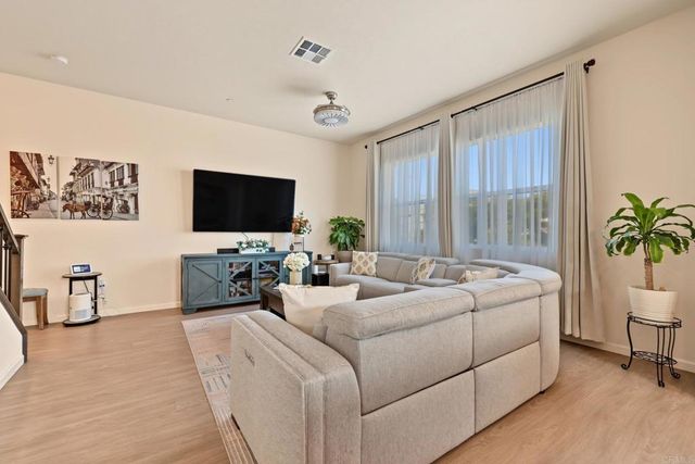 2034 Luzon Lane 7, Chula Vista, CA 91915