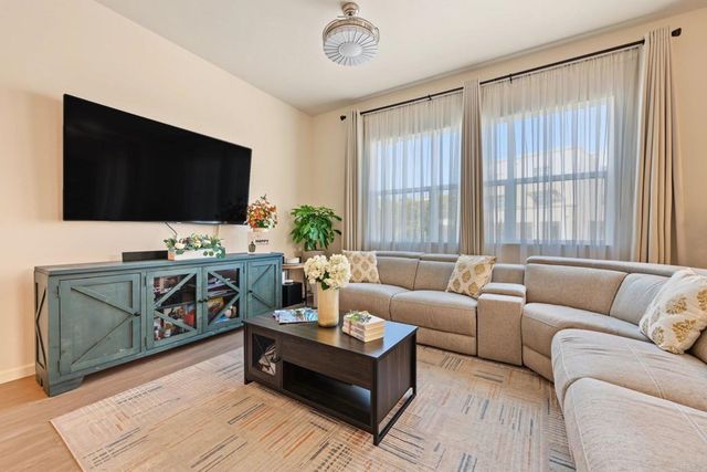 2034 Luzon Lane 7, Chula Vista, CA 91915