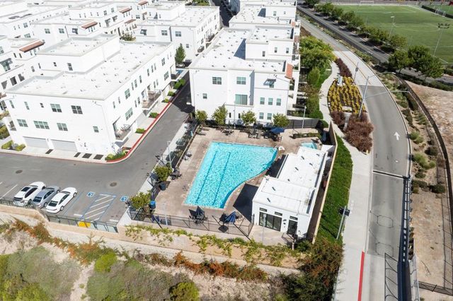 2034 Luzon Lane 7, Chula Vista, CA 91915