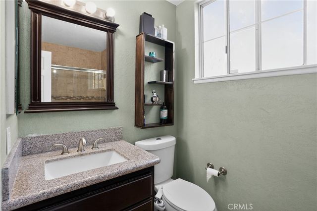 2081 Country Hills Lane, Riverside, CA 92503