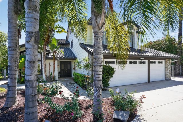 2081 Country Hills Lane, Riverside, CA 92503