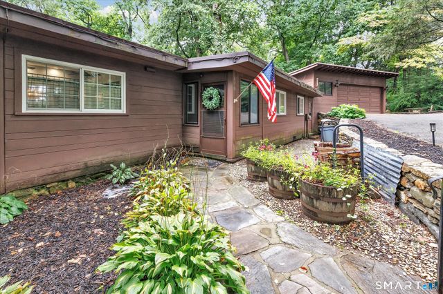 190 Beaver Dam Access Road, Stratford, CT 06614