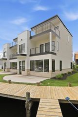 1 N Bailey Avenue 1, South Haven City, MI 49090