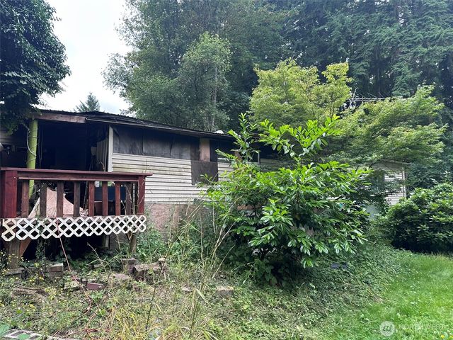 15714 82nd Avenue E, Puyallup, WA 98375