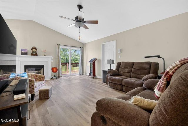 1200 Hillside Avenue Apt 607, Niskayuna, NY 12309