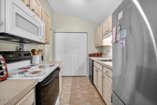 1200 Hillside Avenue Apt 607, Niskayuna, NY 12309