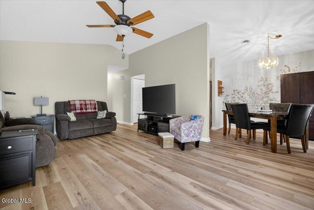 1200 Hillside Avenue Apt 607, Niskayuna, NY 12309