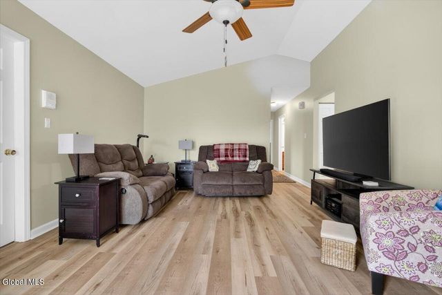 1200 Hillside Avenue Apt 607, Niskayuna, NY 12309