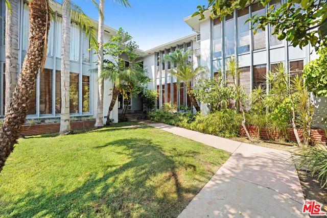 1235 N Crescent Heights Boulevard 3, West Hollywood, CA 90046