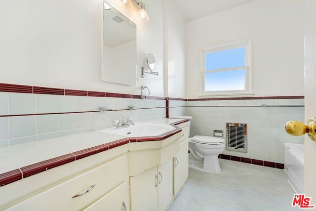 1235 N Crescent Heights Boulevard 3, West Hollywood, CA 90046