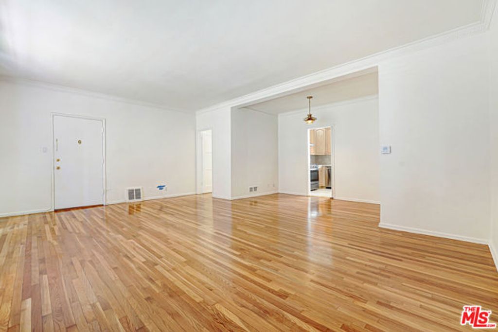 1235 N Crescent Heights Boulevard 3, West Hollywood, CA 90046