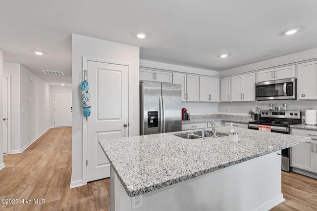 1423 N Wilshire Court, Kinston, NC 28504