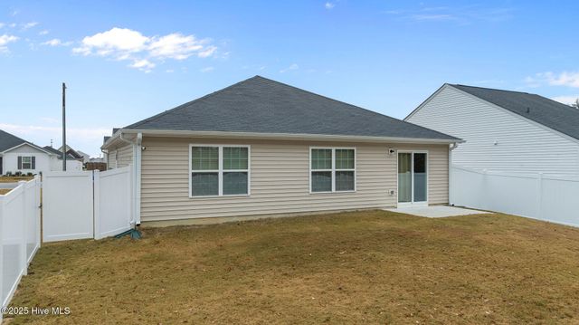 1423 N Wilshire Court, Kinston, NC 28504