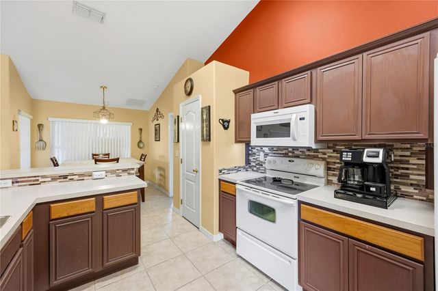 415 REGATTA DRIVE, Groveland, FL 34736