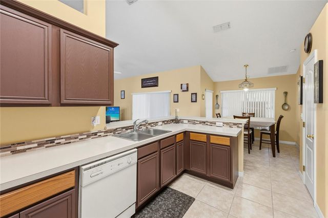 415 REGATTA DRIVE, Groveland, FL 34736