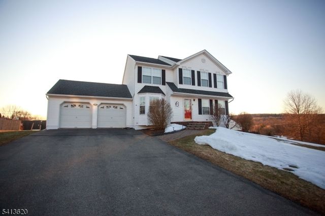 6 Robeson Rdg, Oxford Twp., NJ 07863