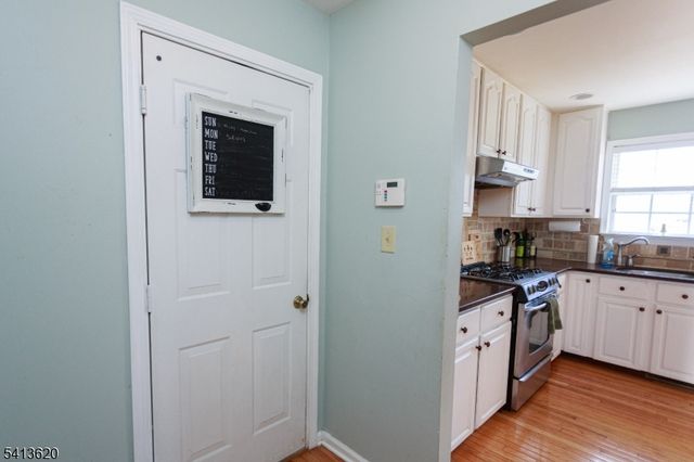 6 Robeson Rdg, Oxford Twp., NJ 07863