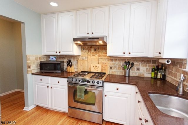 6 Robeson Rdg, Oxford Twp., NJ 07863