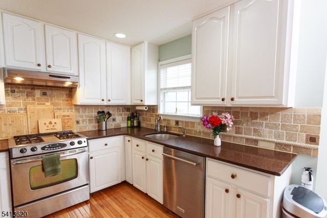 6 Robeson Rdg, Oxford Twp., NJ 07863