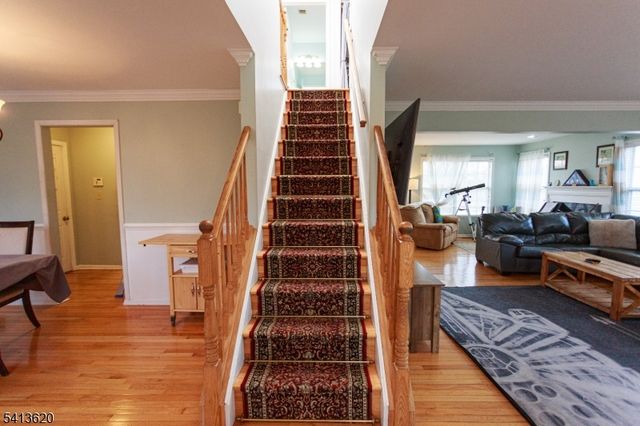 6 Robeson Rdg, Oxford Twp., NJ 07863