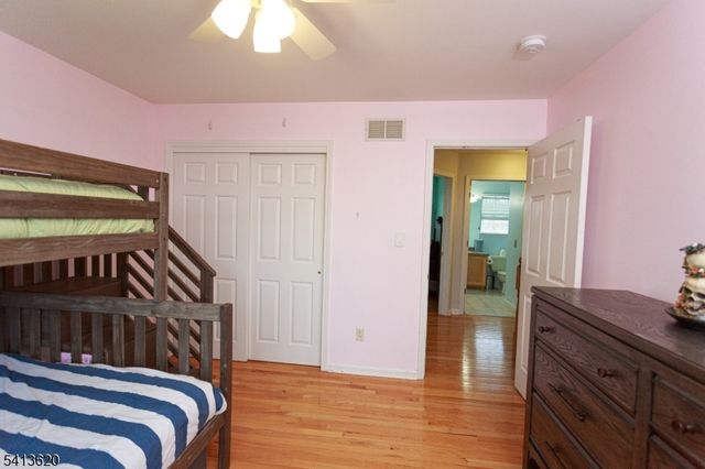 6 Robeson Rdg, Oxford Twp., NJ 07863