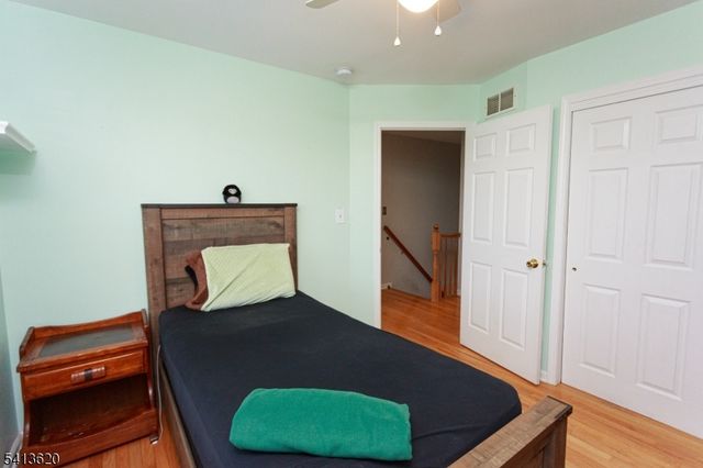 6 Robeson Rdg, Oxford Twp., NJ 07863