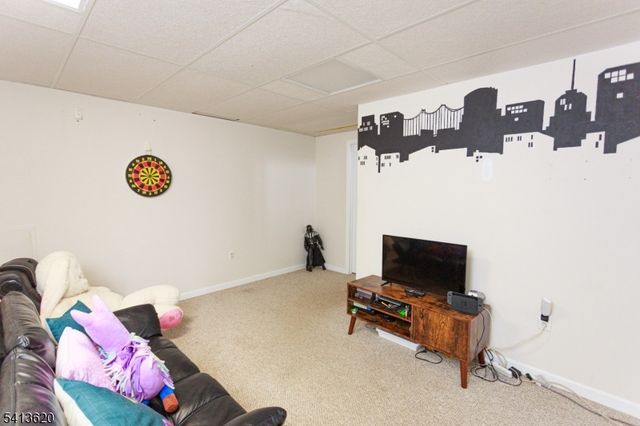 6 Robeson Rdg, Oxford Twp., NJ 07863