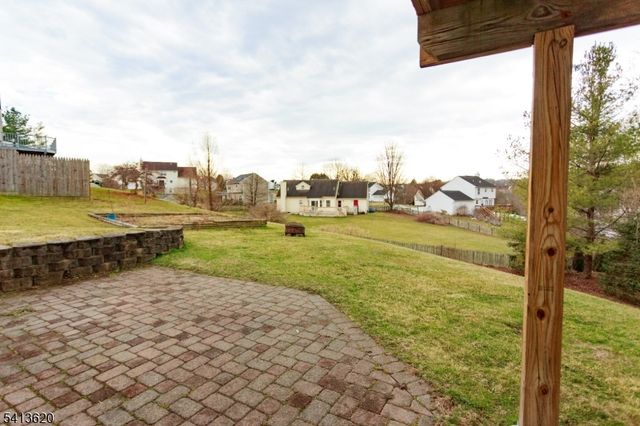 6 Robeson Rdg, Oxford Twp., NJ 07863