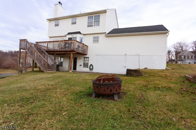 6 Robeson Rdg, Oxford Twp., NJ 07863