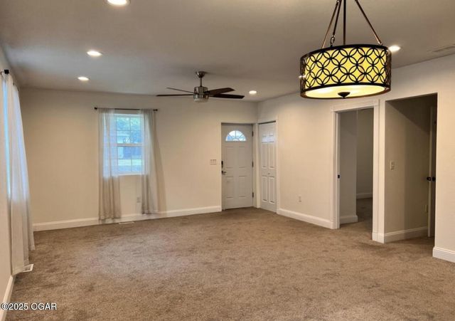 2321 S Picher Avenue, Joplin, MO 64804