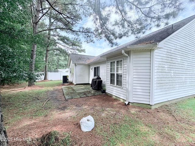 110 Sycamore Drive, Jacksonville, NC 28546