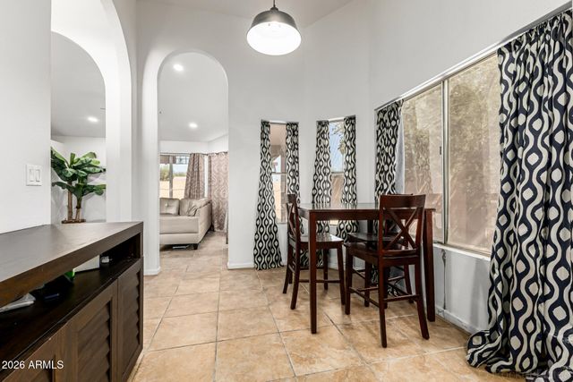 6530 W NORTH Lane, Glendale, AZ 85302