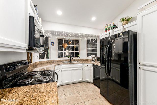 6530 W NORTH Lane, Glendale, AZ 85302