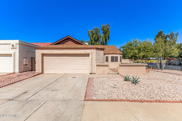 6530 W NORTH Lane, Glendale, AZ 85302