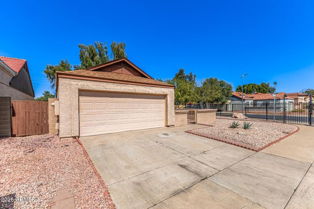 6530 W NORTH Lane, Glendale, AZ 85302