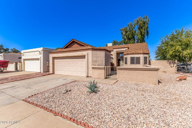6530 W NORTH Lane, Glendale, AZ 85302