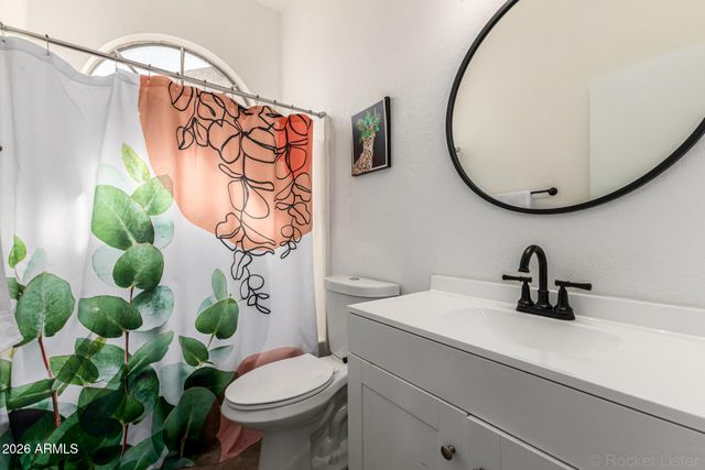 6530 W NORTH Lane, Glendale, AZ 85302