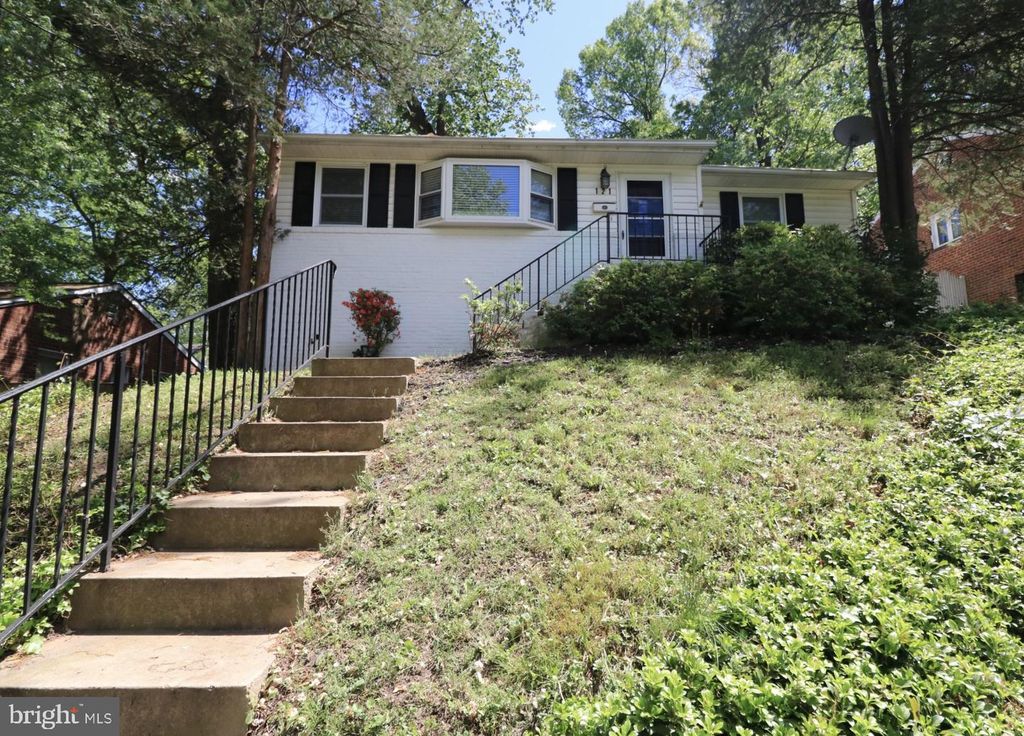 121 WHITMOOR TER, Silver Spring, MD 20901