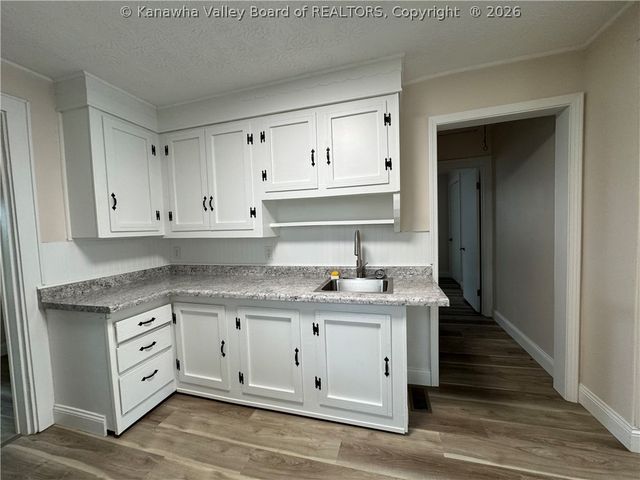 638 Daverton Road, South Charleston, WV 25303
