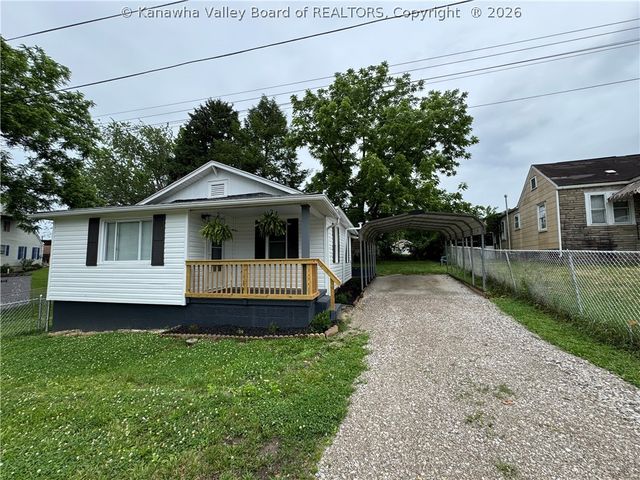 638 Daverton Road, South Charleston, WV 25303